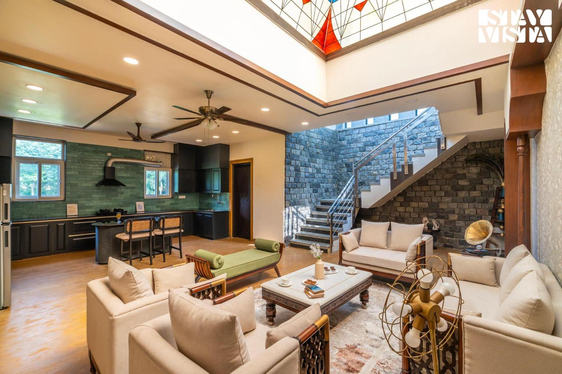 Stayvista At Wandering Vines Indoor Pool 4Bhk Luxury Villa In Delhi Sohna Экстерьер фото